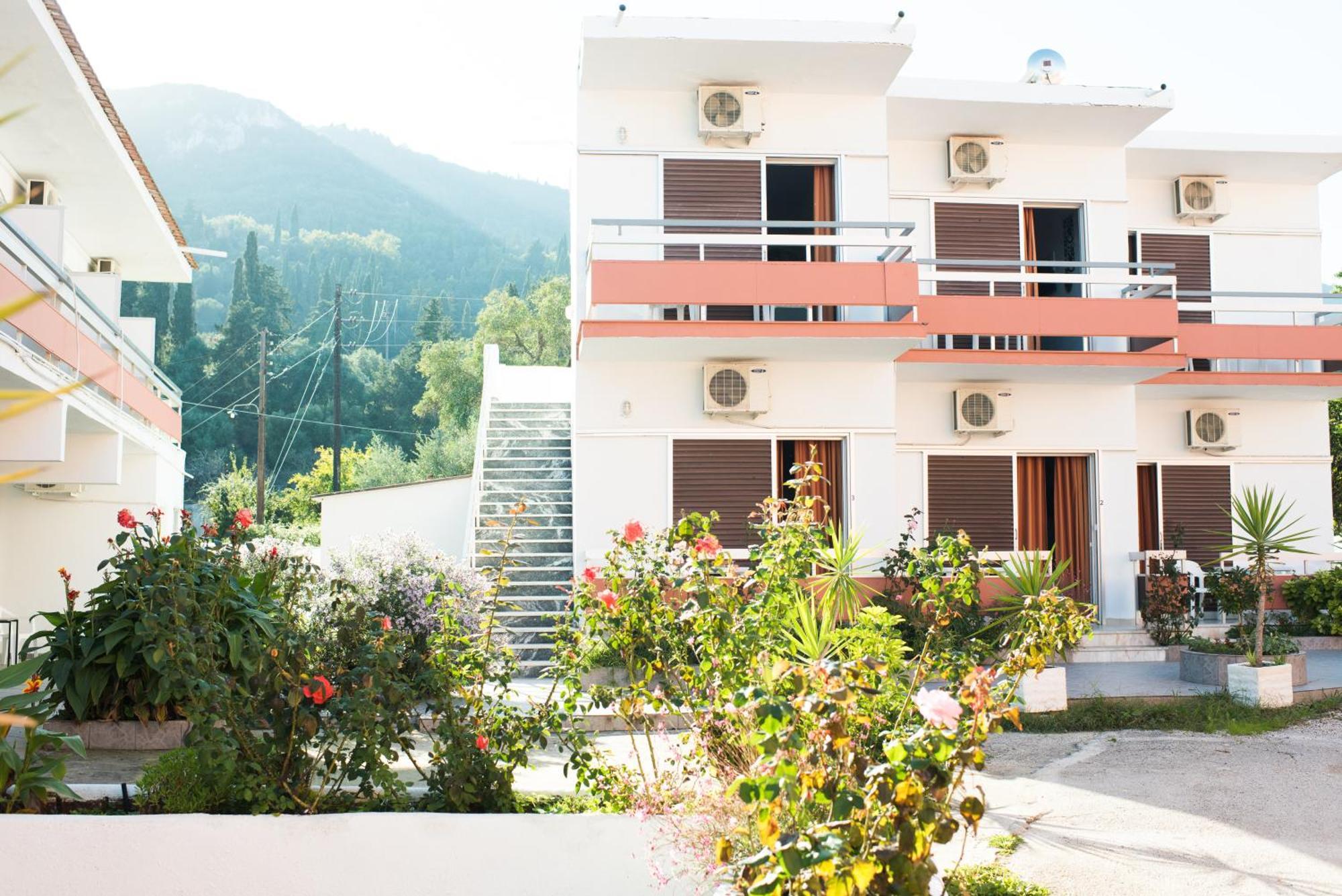 Sunlight Hotel Benitses  Extérieur photo